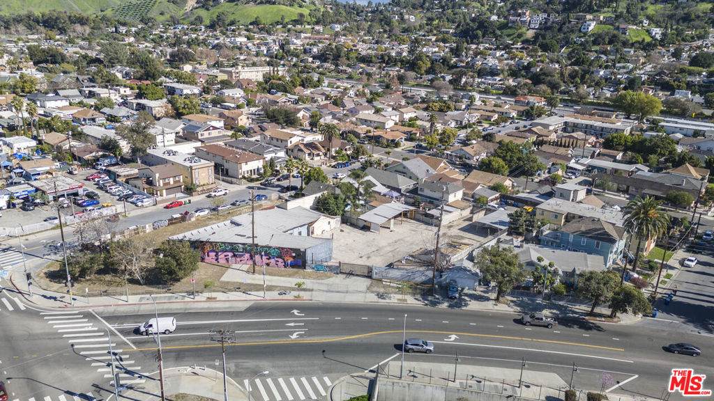 https://bt-photos.global.ssl.fastly.net/socal/orig_boomver_1_420546535-2.jpg