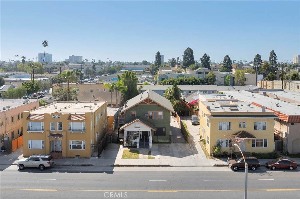 https://bt-photos.global.ssl.fastly.net/socal/orig_boomver_1_420657233-2.jpg