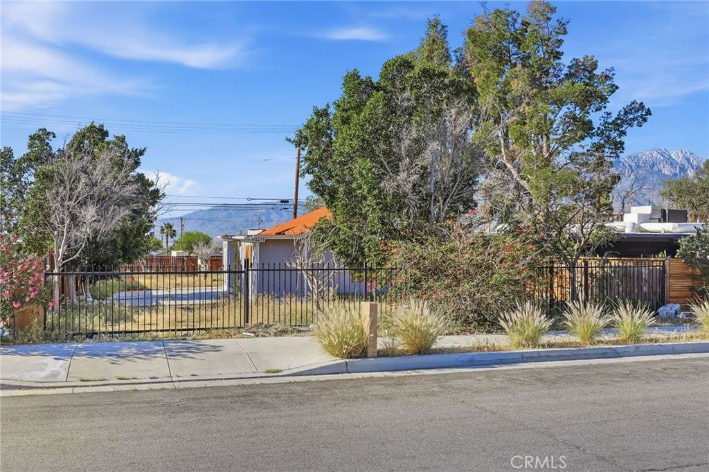 66155 1st - Photo 1
