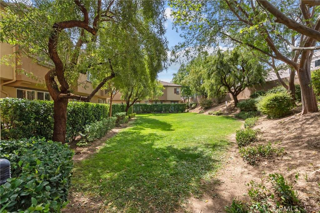 https://bt-photos.global.ssl.fastly.net/socal/orig_boomver_1_421038453-2.jpg