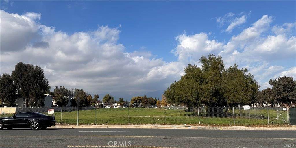 1373 Holt - Photo 1