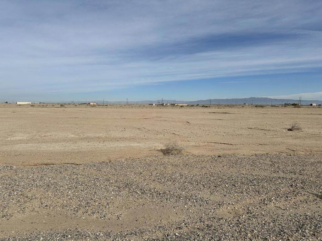 1102 Stanford Avenue - Photo 1