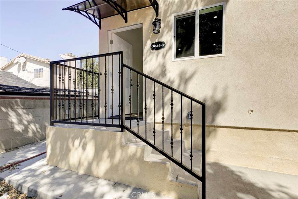 7044 3 Greeley - Photo 1