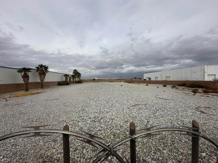 https://bt-photos.global.ssl.fastly.net/socal/orig_boomver_1_421381331-2.jpg