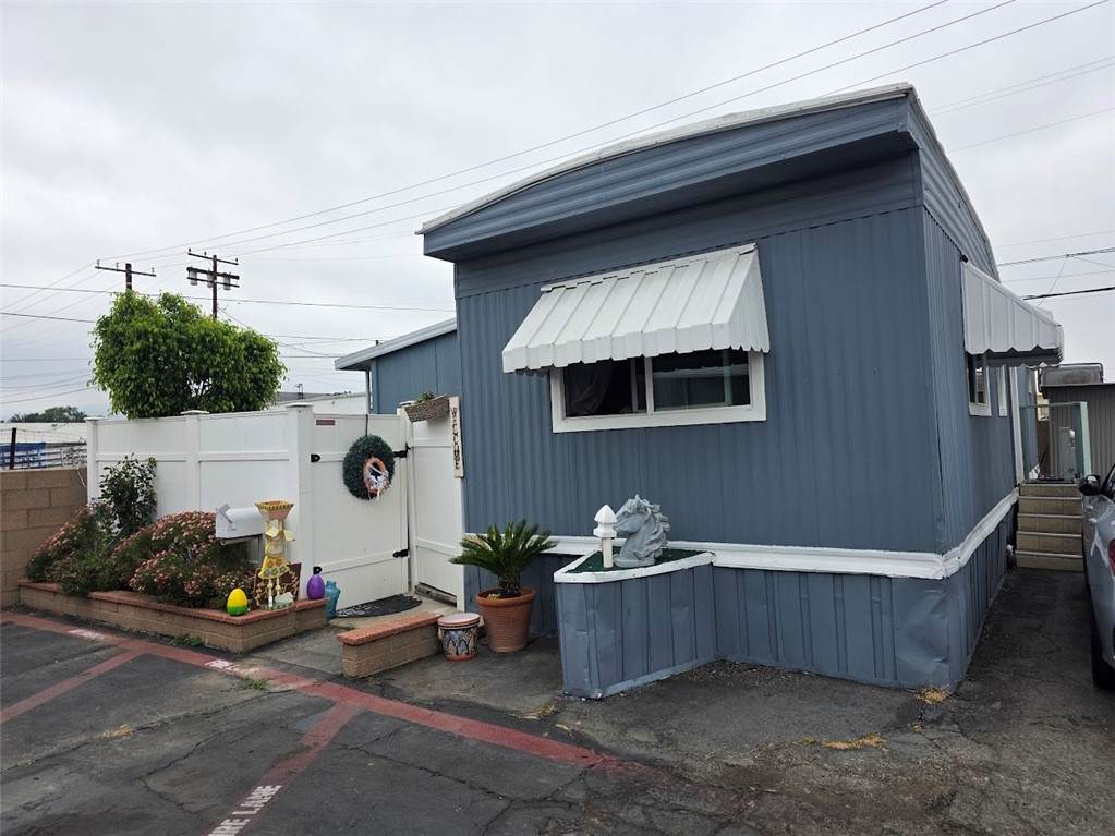 716 Grand Avenue - Photo 1