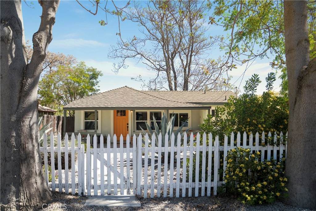 1712 Pine Street - Photo 1