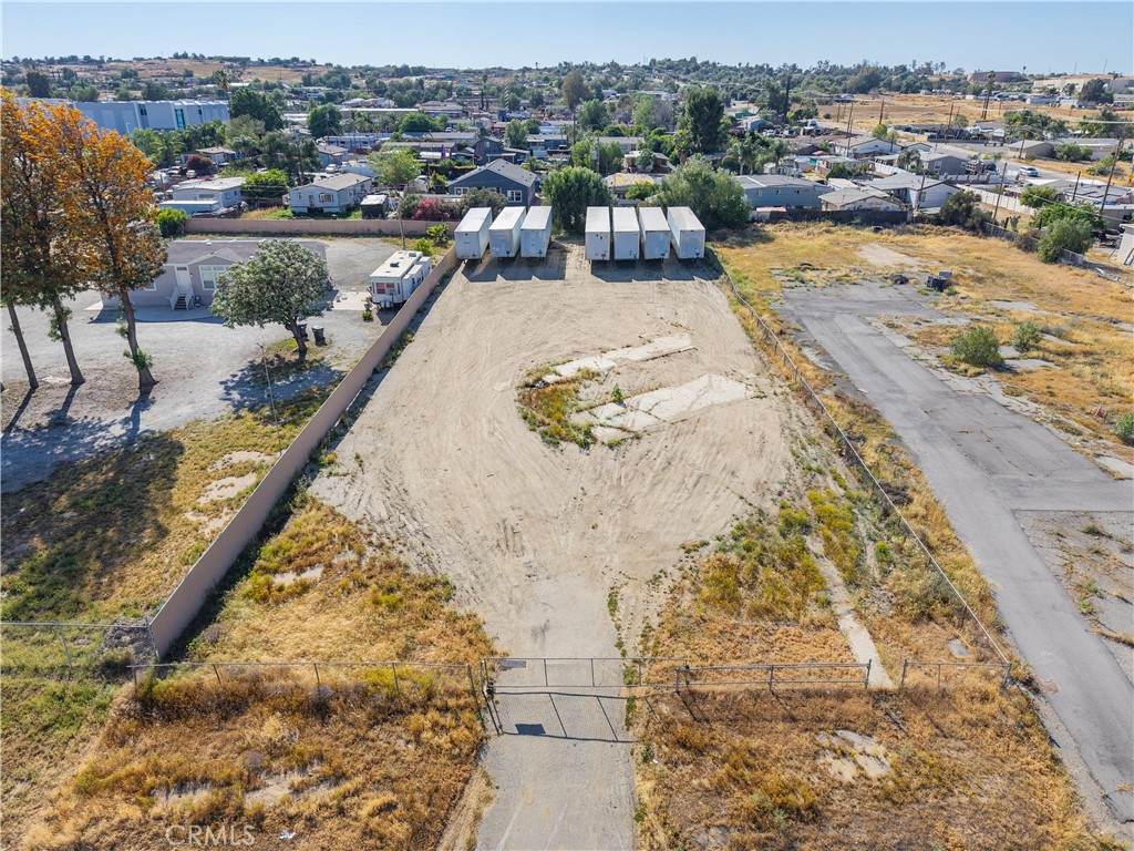22985 Markham - Photo 1