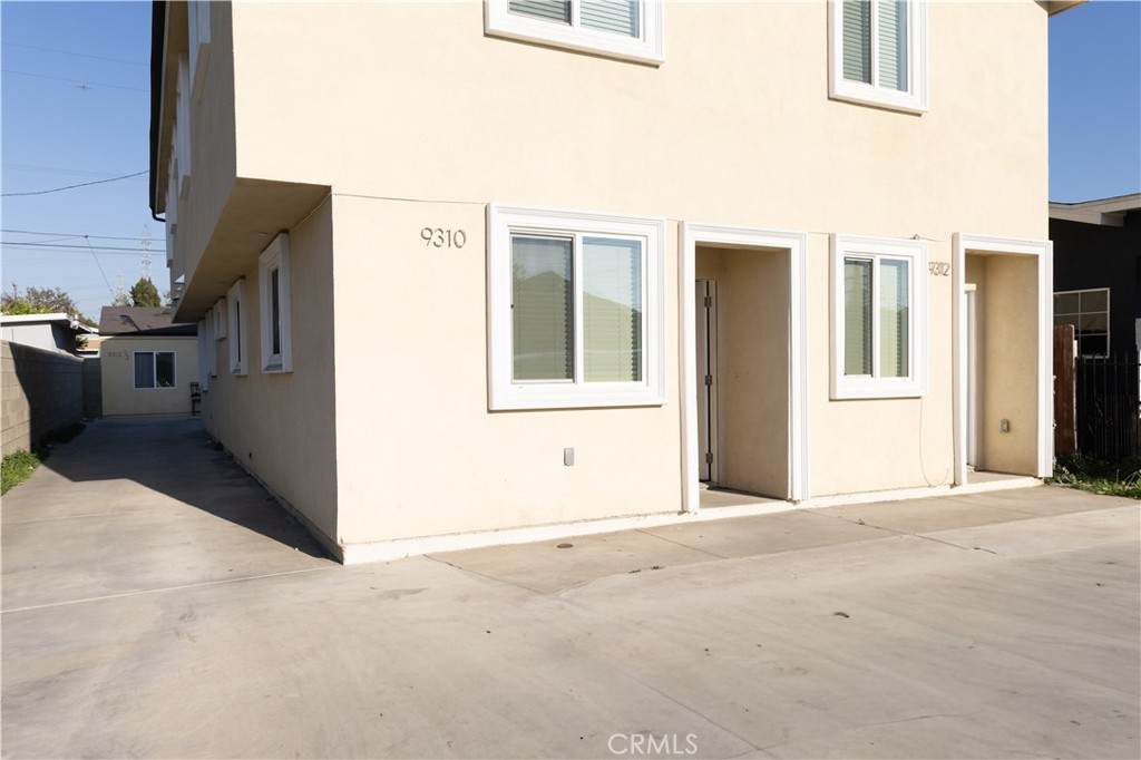 9310 Pace Avenue - Photo 1
