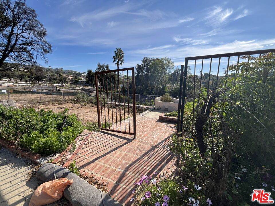 680 Palmera Avenue - Photo 1