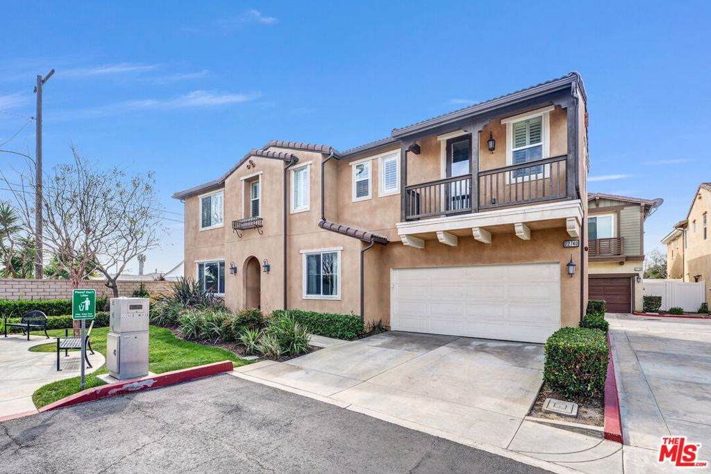 https://bt-photos.global.ssl.fastly.net/socal/orig_boomver_1_421760230-2.jpg