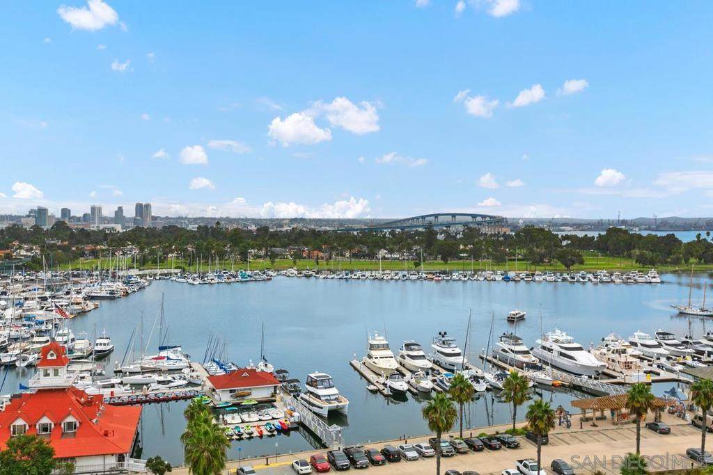 1710 Avenida Del Mundo - Photo 1