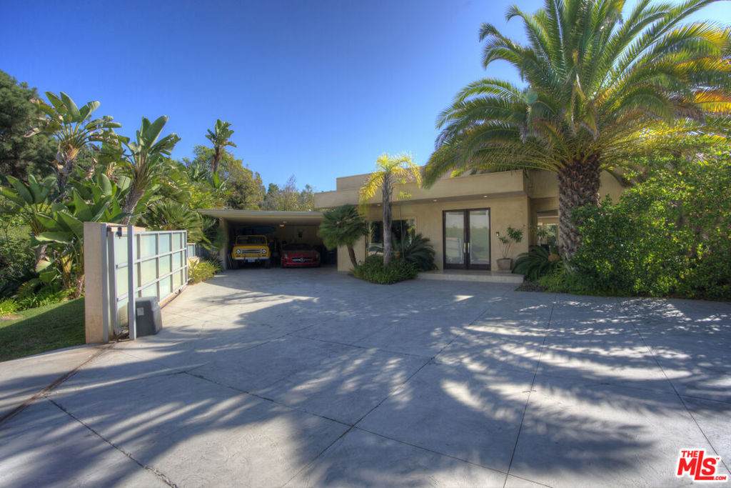 https://bt-photos.global.ssl.fastly.net/socal/orig_boomver_1_421789426-2.jpg