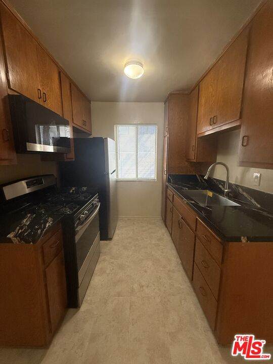 1166 Amherst Avenue - Photo 1