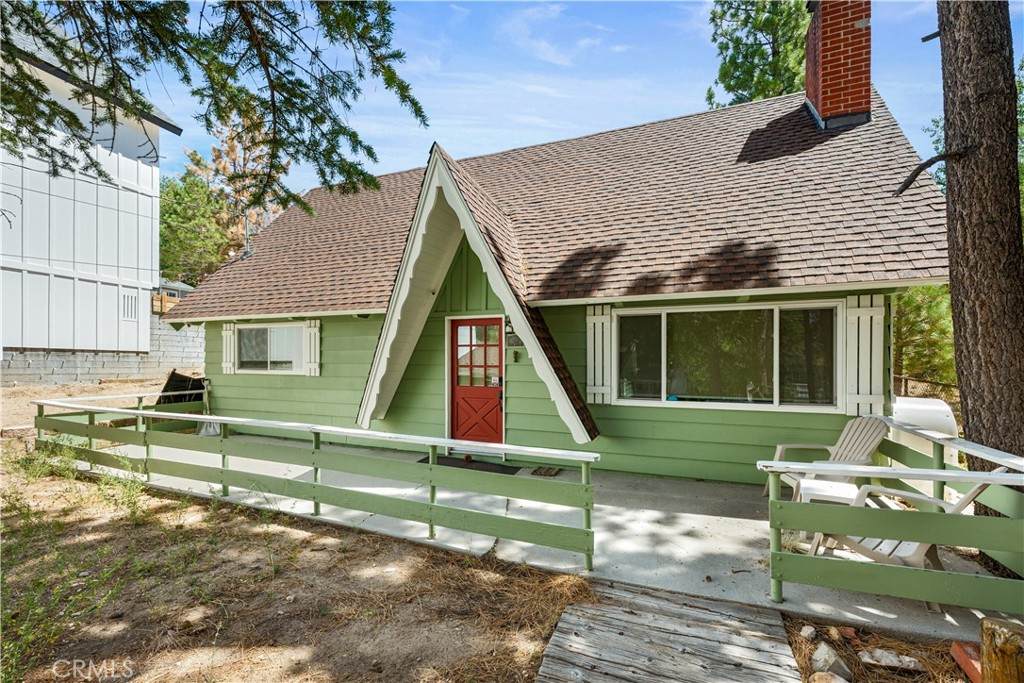 653 Temple - Photo 1