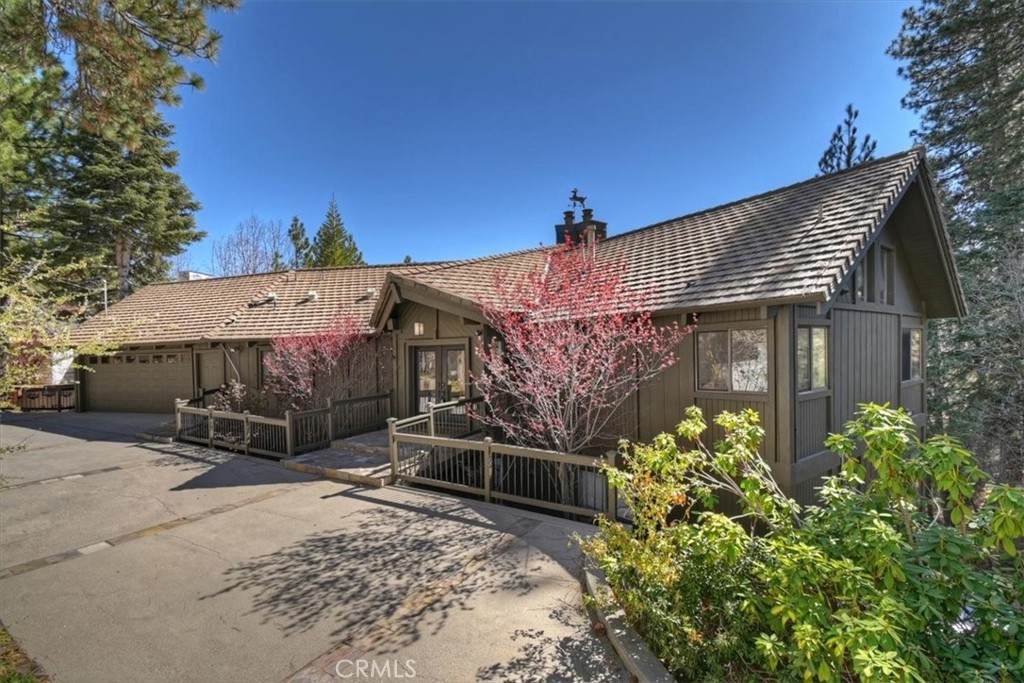 299 Riviera - Photo 1