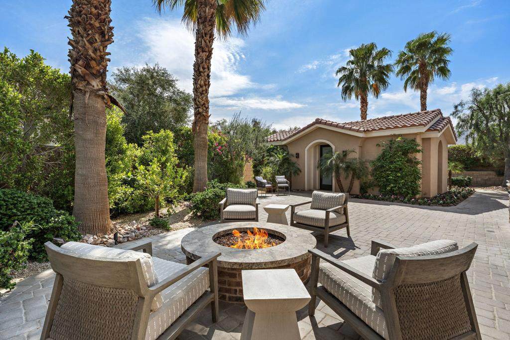 https://bt-photos.global.ssl.fastly.net/socal/orig_boomver_1_422048616-2.jpg