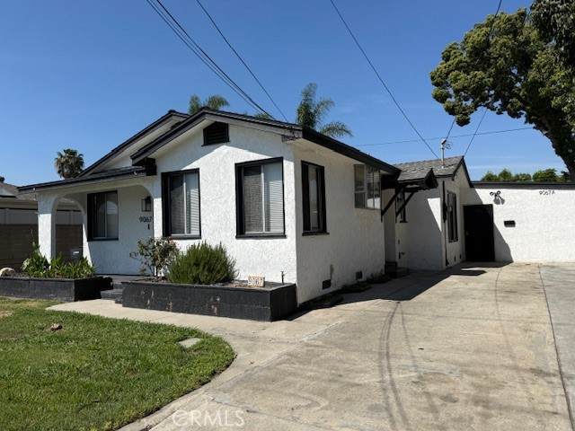 9067 Cedar - Photo 1