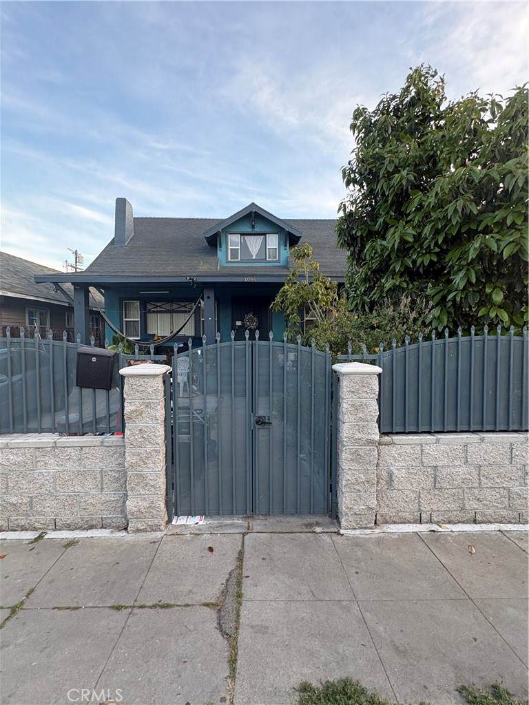 1046 49th - Photo 1