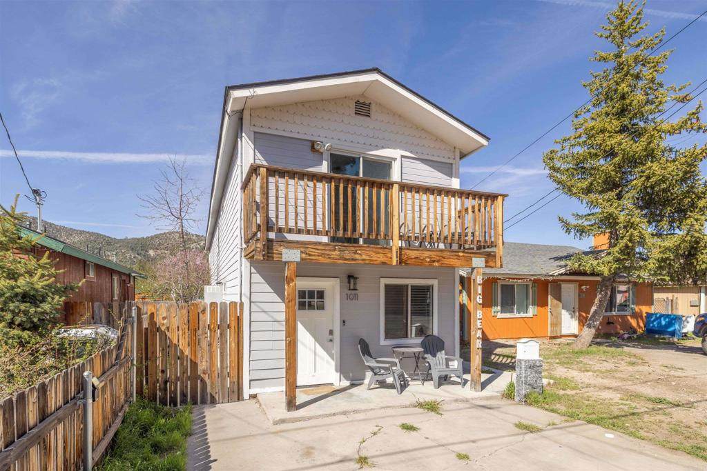 1011 Fairway - Photo 1