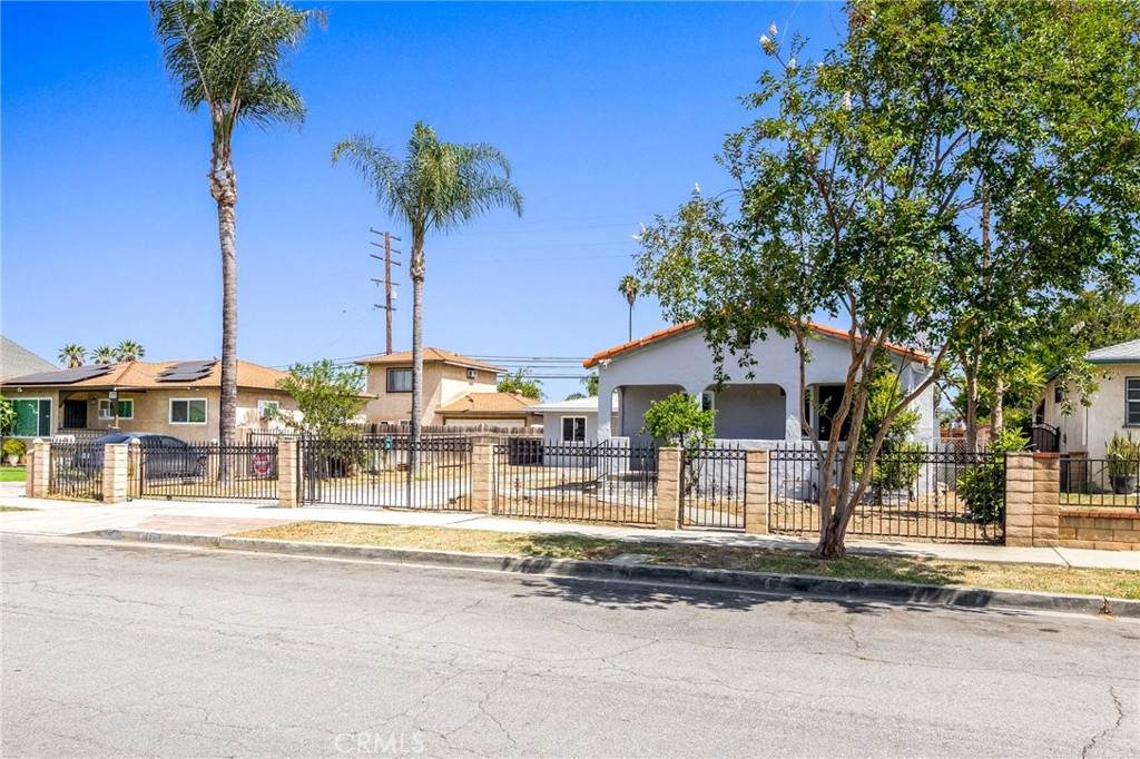 https://bt-photos.global.ssl.fastly.net/socal/orig_boomver_1_422140655-2.jpg