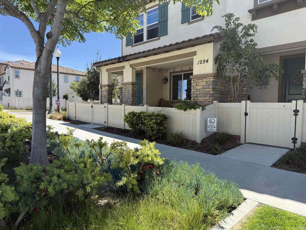 https://bt-photos.global.ssl.fastly.net/socal/orig_boomver_1_422163796-2.jpg