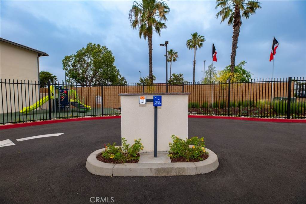 https://bt-photos.global.ssl.fastly.net/socal/orig_boomver_1_422188624-2.jpg