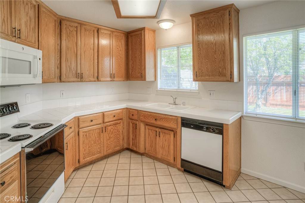 18 Dawn Court - Photo 1