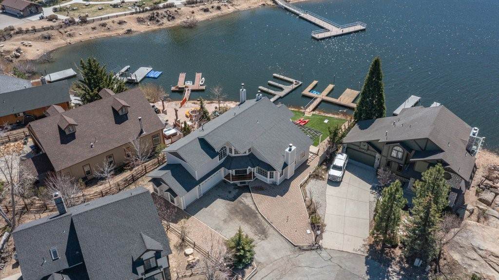 735 Tayles Point - Photo 1