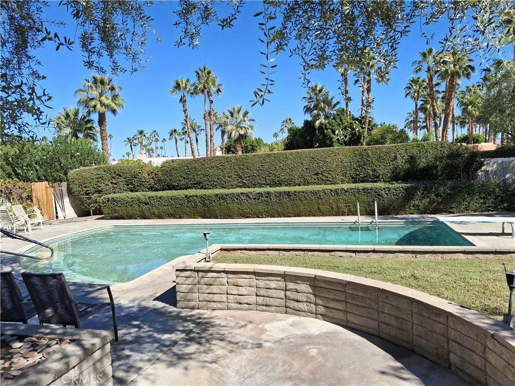 https://bt-photos.global.ssl.fastly.net/socal/orig_boomver_1_422227426-2.jpg