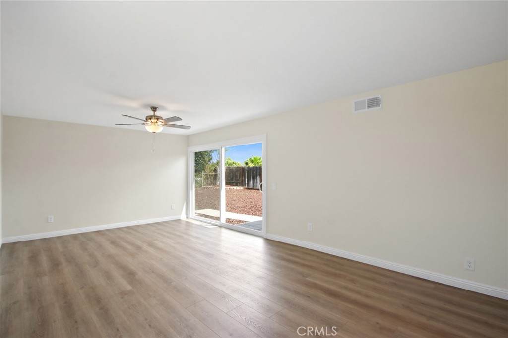 https://bt-photos.global.ssl.fastly.net/socal/orig_boomver_1_422237101-2.jpg