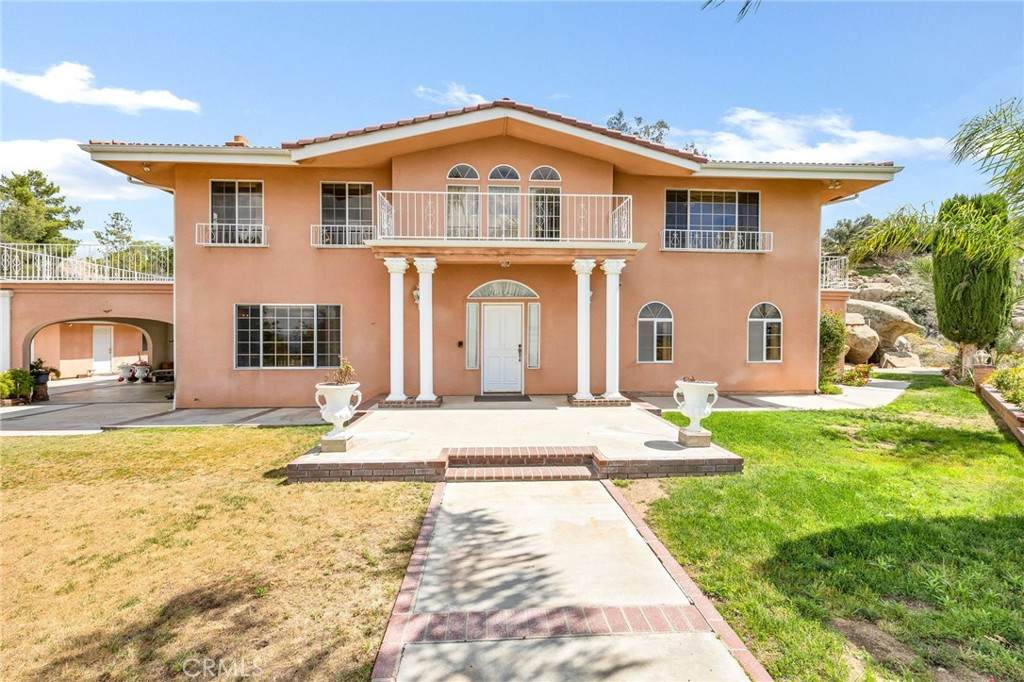 https://bt-photos.global.ssl.fastly.net/socal/orig_boomver_1_422247287-2.jpg