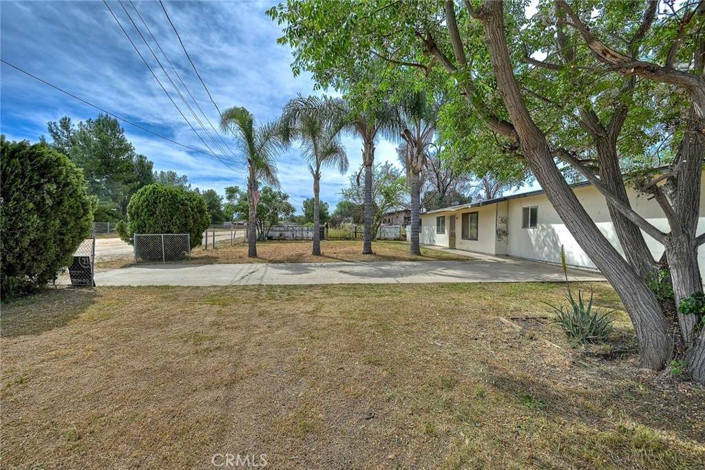 https://bt-photos.global.ssl.fastly.net/socal/orig_boomver_1_422275764-2.jpg
