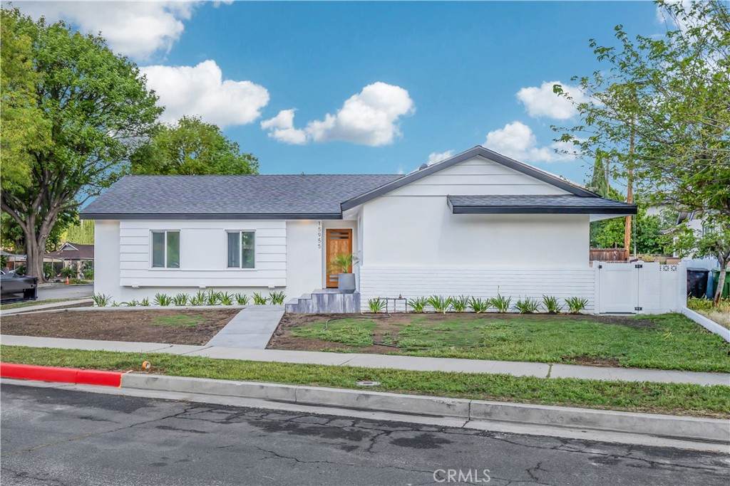 15955 Londelius Street - Photo 1