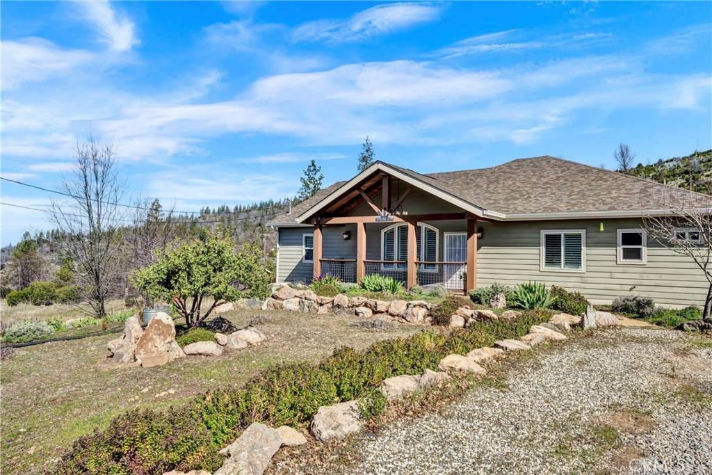 15384 Summit Boulevard - Photo 1