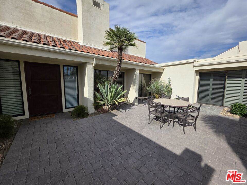 https://bt-photos.global.ssl.fastly.net/socal/orig_boomver_1_422365921-2.jpg
