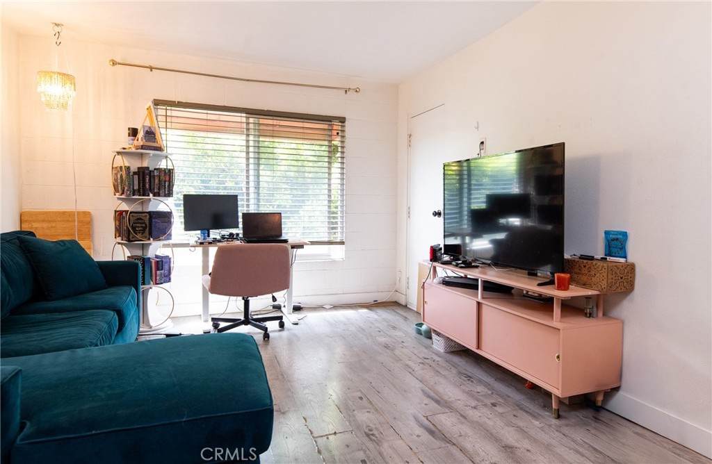 225 6th - Photo 1