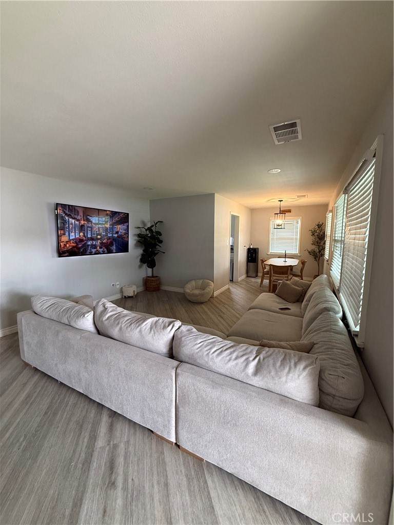 https://bt-photos.global.ssl.fastly.net/socal/orig_boomver_1_422530009-2.jpg
