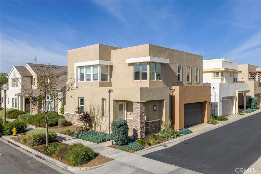 109 Newall - Photo 1