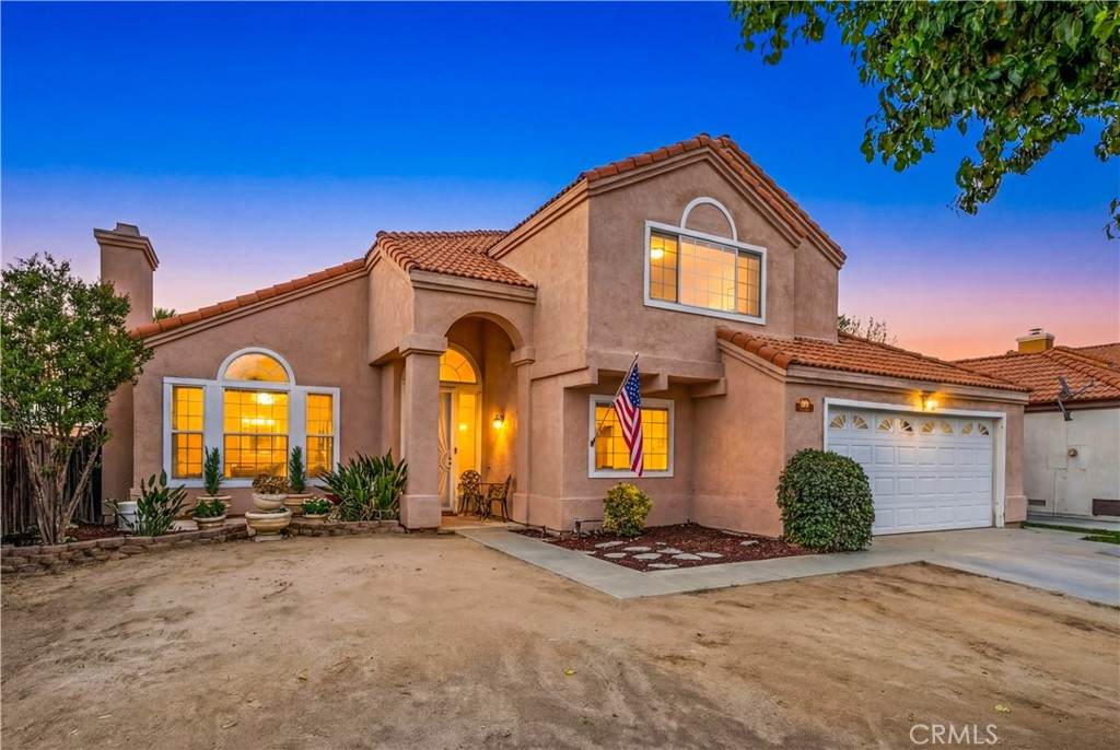 676 Fuchsia Lane - Photo 1