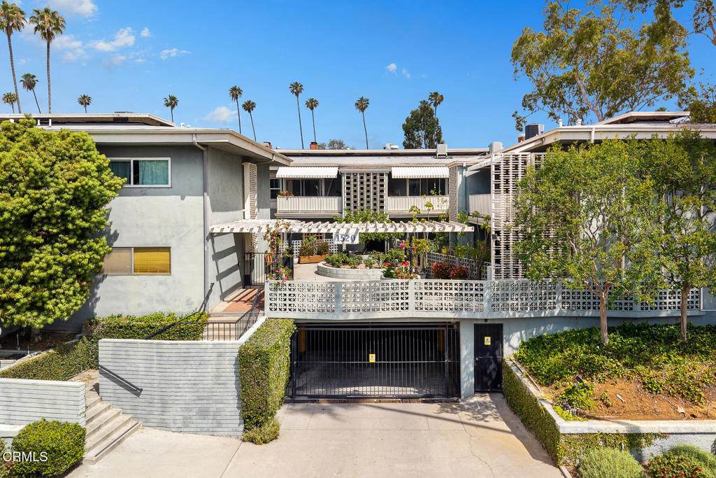 1520 Spruce Street - Photo 1