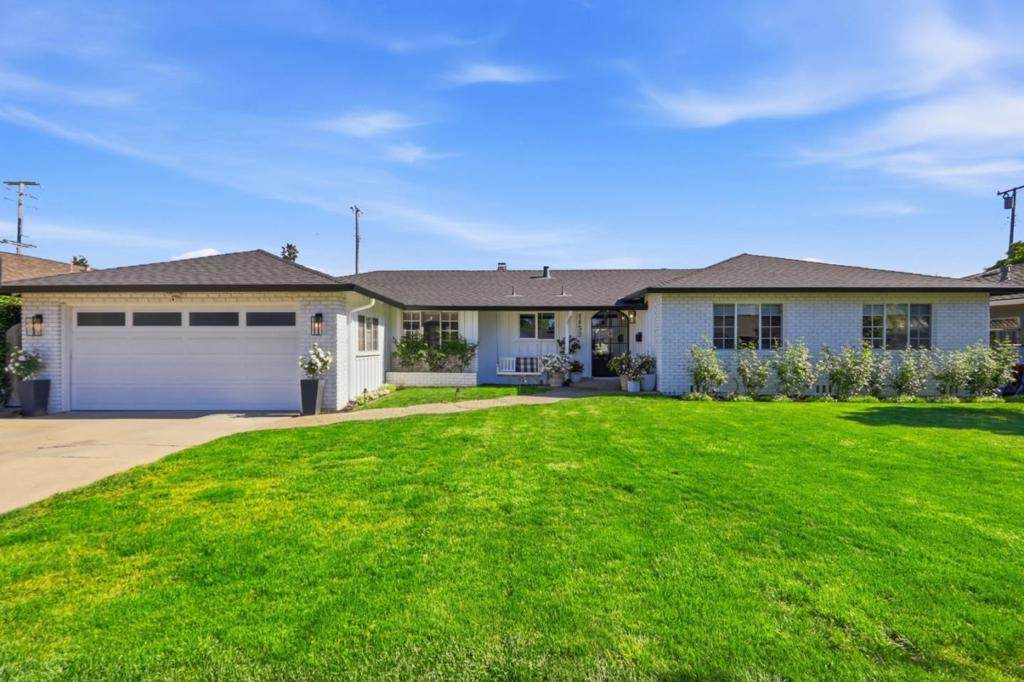 1132 Denise Way - Photo 1