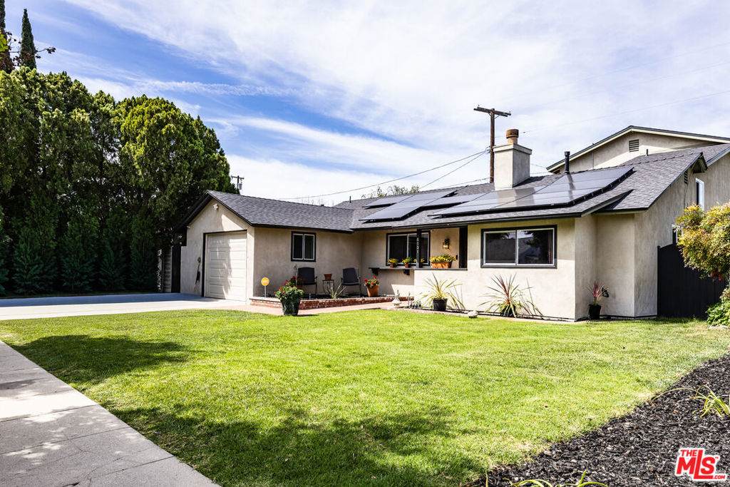 8131 Bianca Avenue - Photo 1