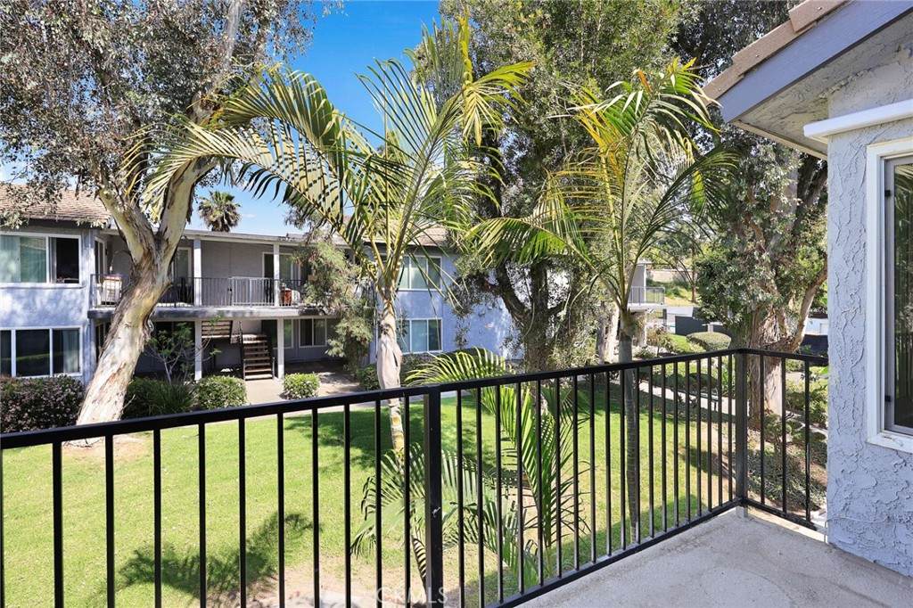 https://bt-photos.global.ssl.fastly.net/socal/orig_boomver_1_422630355-3.jpg