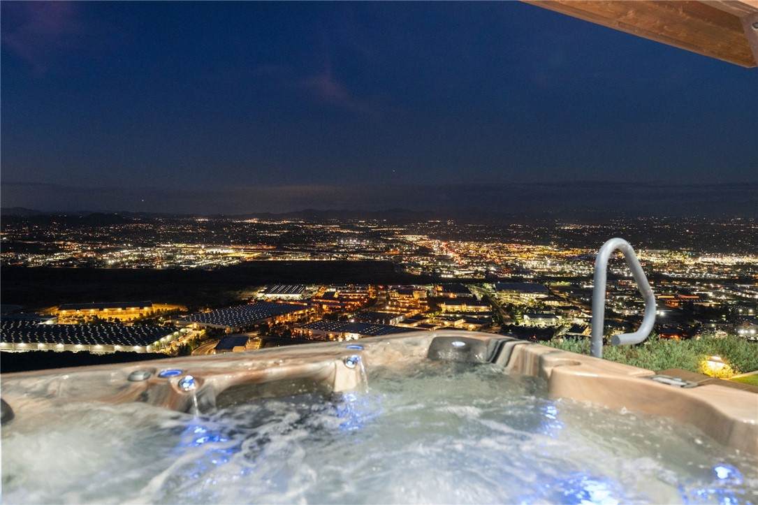 https://bt-photos.global.ssl.fastly.net/socal/orig_boomver_1_422635453-2.jpg