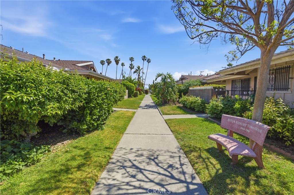 https://bt-photos.global.ssl.fastly.net/socal/orig_boomver_1_422636550-3.jpg