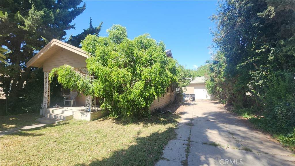 819 Boone - Photo 1