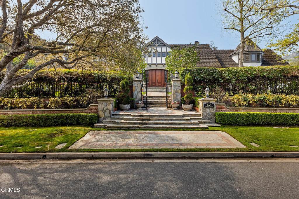 860 Flintridge Avenue - Photo 1