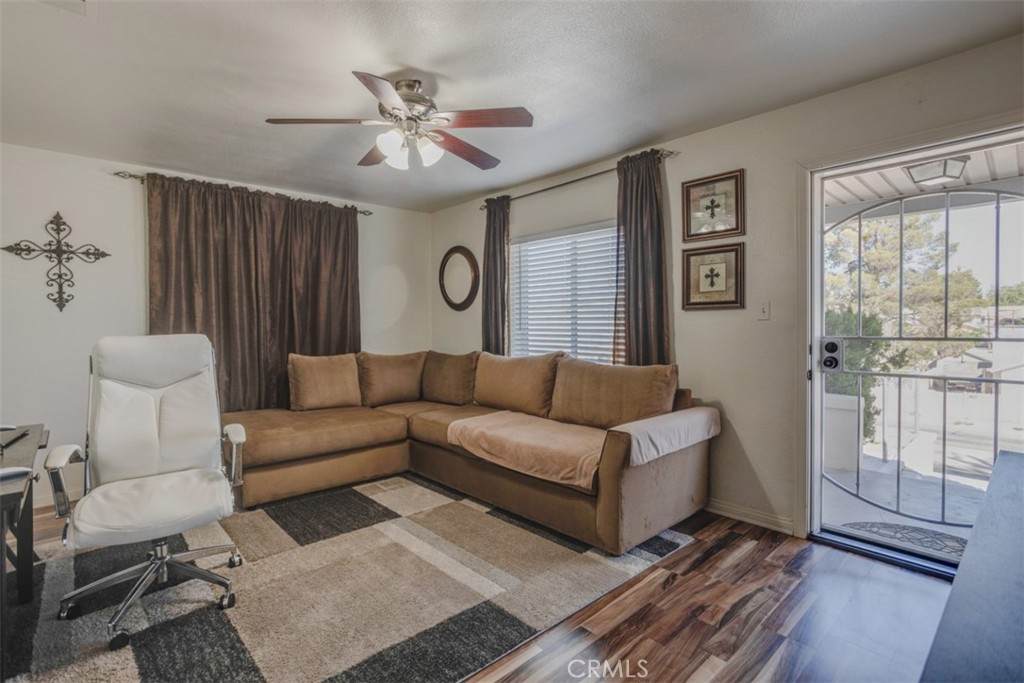 https://bt-photos.global.ssl.fastly.net/socal/orig_boomver_1_422652317-2.jpg