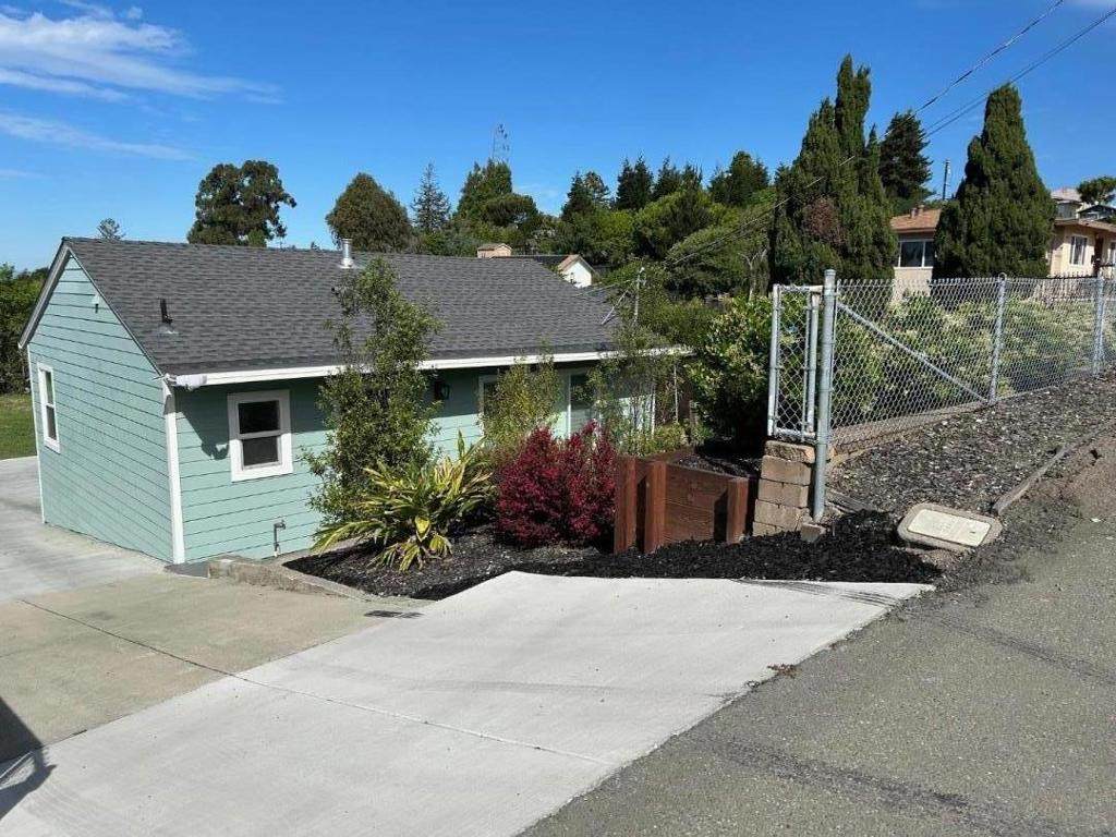 5025 Hilltop Drive - Photo 1