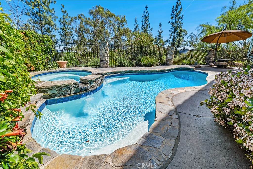 https://bt-photos.global.ssl.fastly.net/socal/orig_boomver_1_422671661-2.jpg